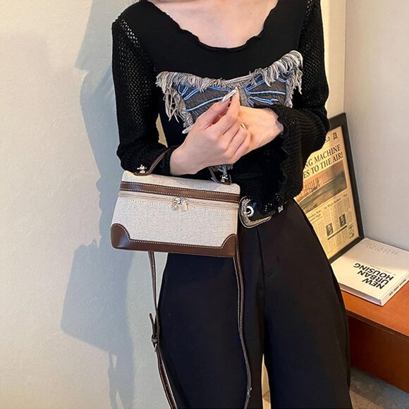 Chic Medium Leather Dumpling Handbag & Crossbody Purse with Detachable Strap - Picture 5 of 6